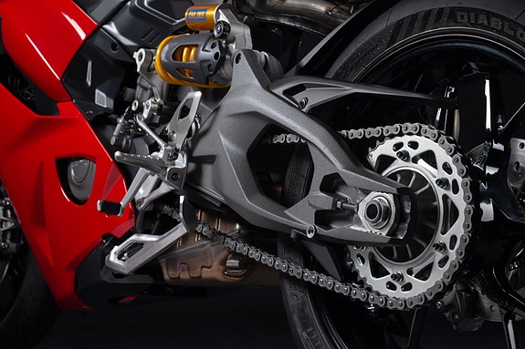 Ducati Panigale V2 + V2 S 13 of 28
