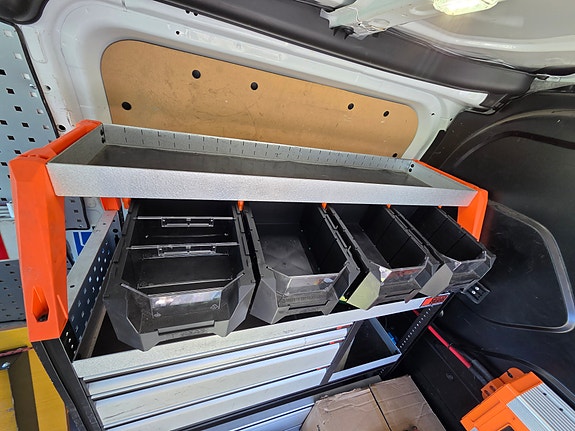 Ford Transit 18 of 25