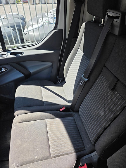 Ford Transit 17 of 25