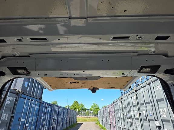 Ford Transit 12 of 25