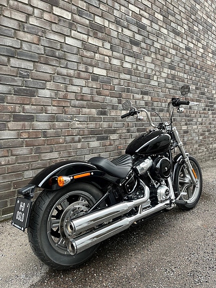 Harley-Davidson FXST Softail Standard 2 of 5
