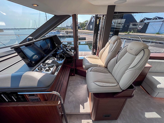 Princess F65 8 of 30