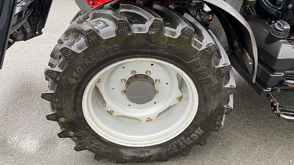 Massey Ferguson 5610 13 of 17