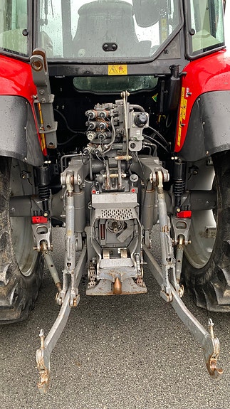 Massey Ferguson 5610 10 of 17