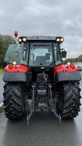 Massey Ferguson 5610 3 of 17
