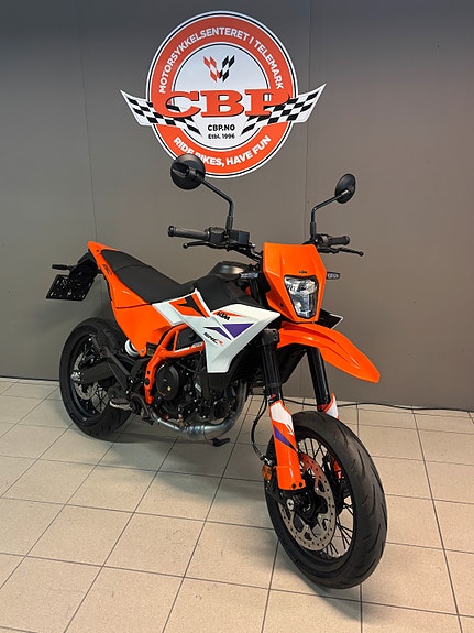 KTM 390 SMC R 3 of 5