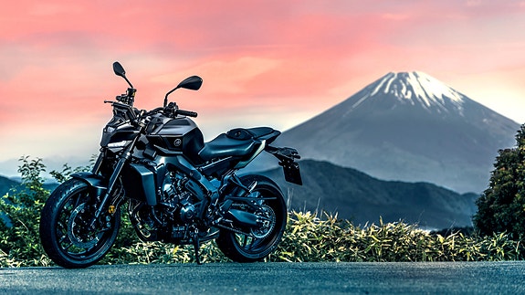 Yamaha MT-09 Y-AMT 5 of 7