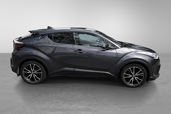 Toyota C-HR 5 of 30