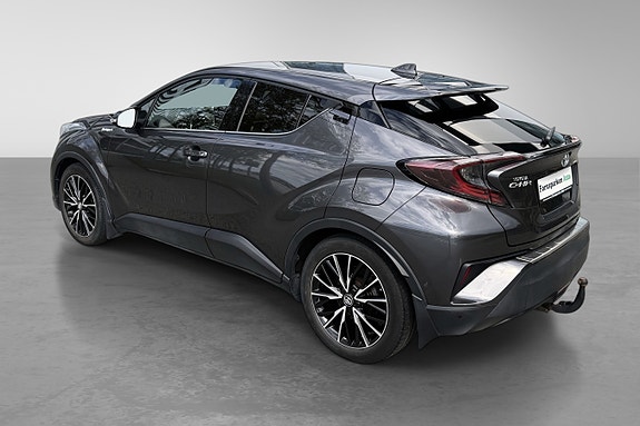 Toyota C-HR 10 of 30