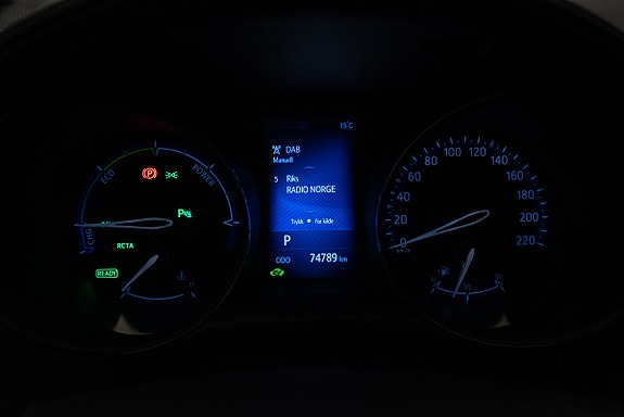 Toyota C-HR 20 of 30