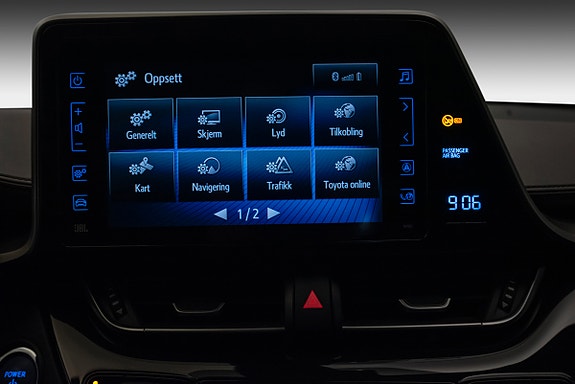 Toyota C-HR 25 of 30