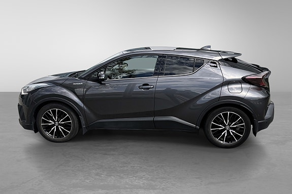 Toyota C-HR 11 of 30