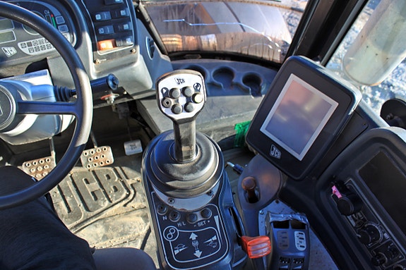 JCB FASTRAC 8250 *4x4 *6.800tim *V=70km/h 15 of 22