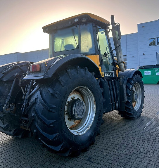 JCB FASTRAC 8250 *4x4 *6.800tim *V=70km/h 7 of 22
