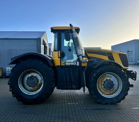 JCB FASTRAC 8250 *4x4 *6.800tim *V=70km/h 5 of 22