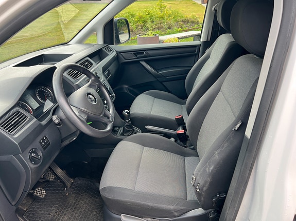 Volkswagen Caddy Maxi 10 of 16