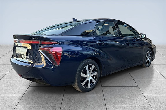 Toyota Mirai 6 of 15