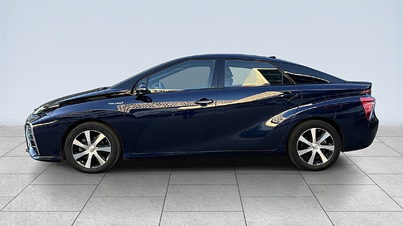 Toyota Mirai 7 of 15