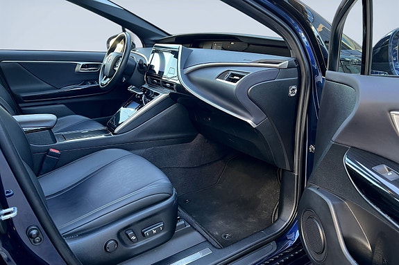Toyota Mirai 8 of 15
