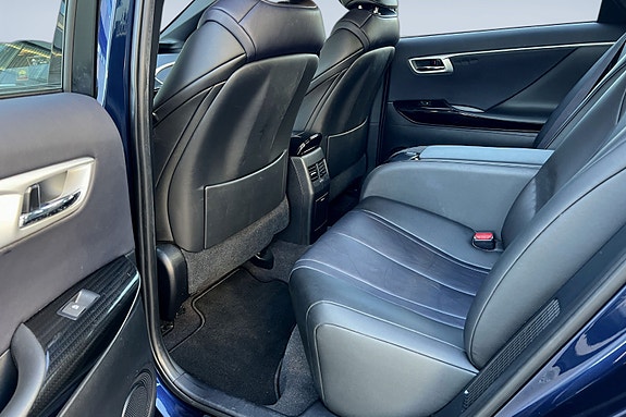 Toyota Mirai 12 of 15