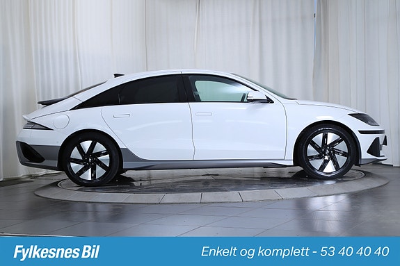 Hyundai Ioniq 6 3 of 5