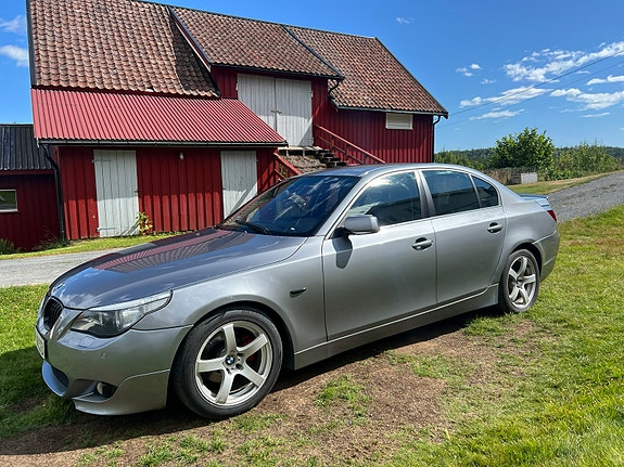 BMW 525d 2 of 22