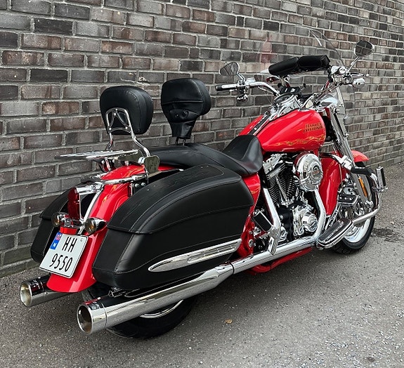 Harley-Davidson ROAD KING FLHRSE3 CVO Screamin Eagle 110 3 of 5