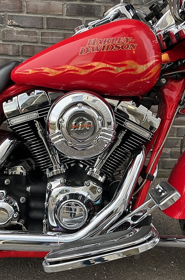 Harley-Davidson ROAD KING FLHRSE3 CVO Screamin Eagle 110 5 of 5
