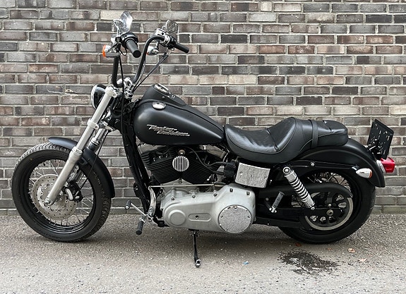 Harley-Davidson FXDB Street Bob 5 of 5