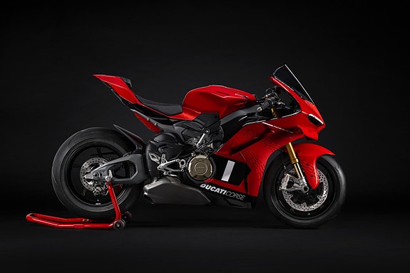 Ducati Panigale V4 + V4 S 16 of 16