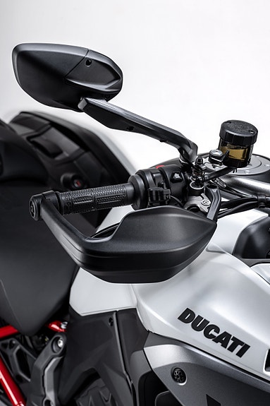Ducati Multistrada V4 S 12 of 14