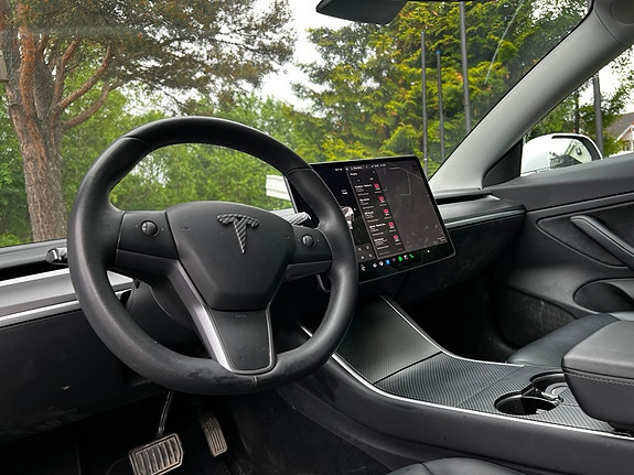 Tesla Model 3 2 of 12