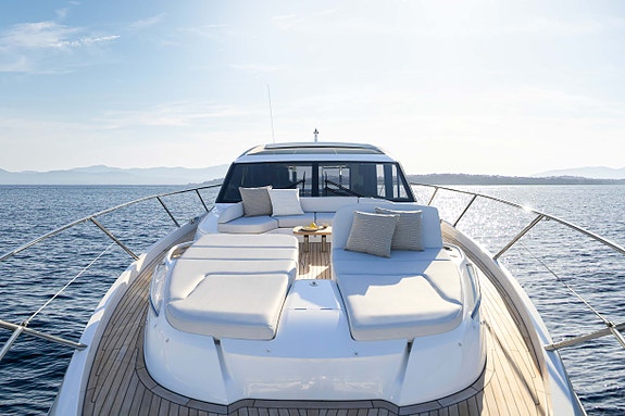 Princess V65 2 of 20