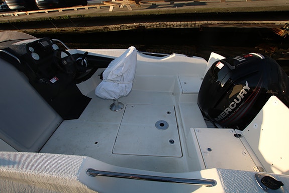QUICKSILVER 555 CABIN m/ MERCURY F115 KUN 50 T - DEMO BÅT MED GARANTI- INNBYTTE 4 of 5