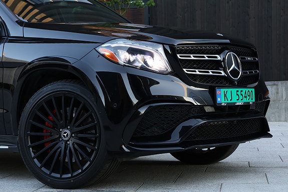 Mercedes-Benz GLS63 27 of 30