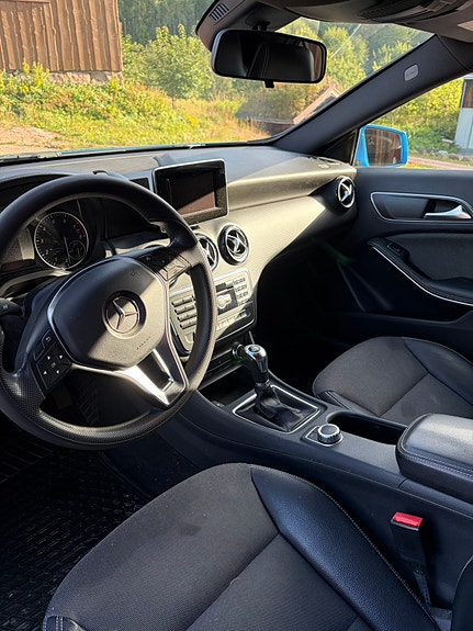 Mercedes-Benz 180 5 of 11