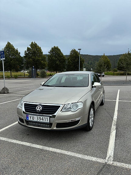 Volkswagen Passat 2 of 30