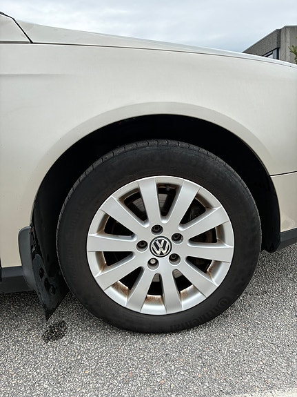Volkswagen Passat 7 of 30