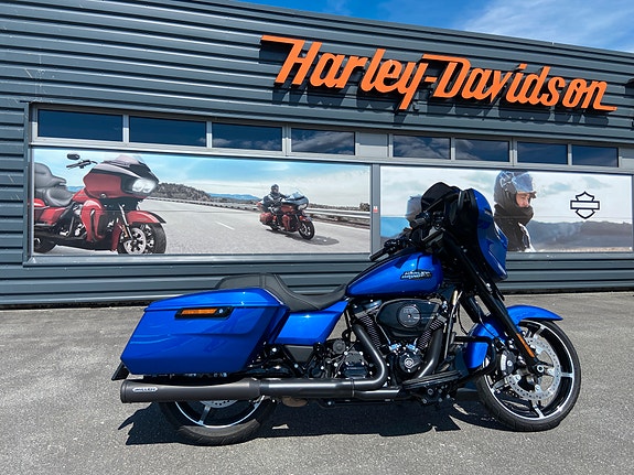 Harley-Davidson Street Glide 2 of 5