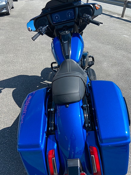 Harley-Davidson Street Glide 8 of 11