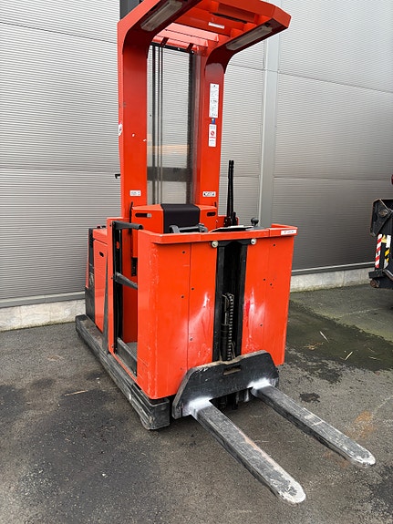 BT Plukktruck 8 of 13
