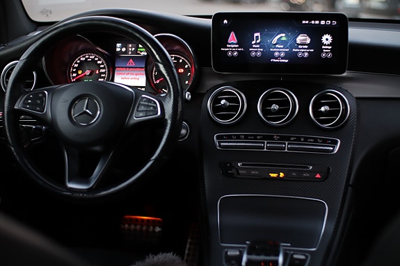 Mercedes-Benz GLC350 e 23 of 30