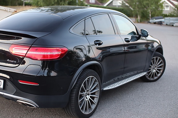 Mercedes-Benz GLC350 e 13 of 30