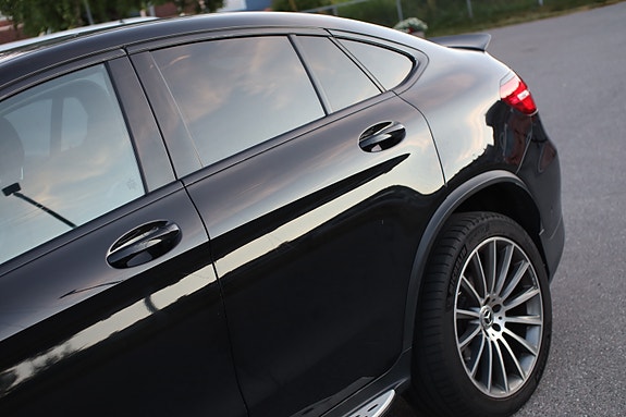 Mercedes-Benz GLC350 e 11 of 30