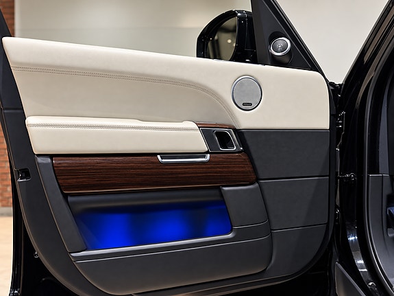 Land Rover Range Rover 13 of 21