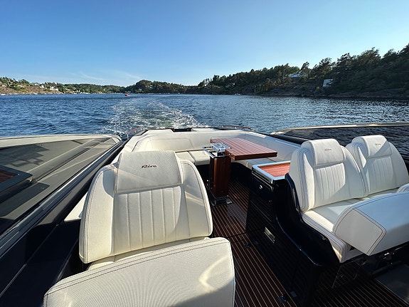 Rivamare 38 - Eksklusiv og rålekker daycruiser for salg! 16 of 18