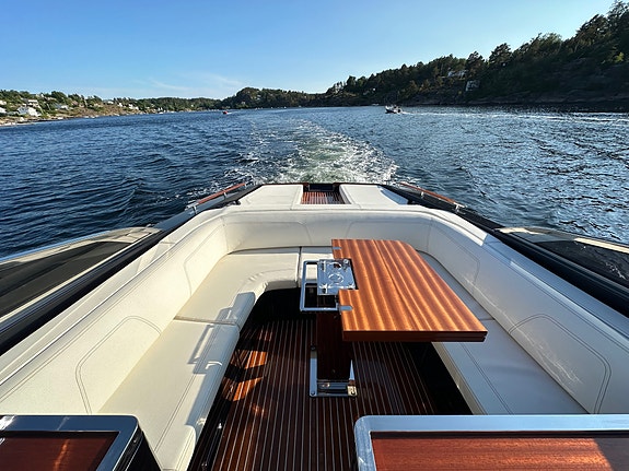 Rivamare 38 - Eksklusiv og rålekker daycruiser for salg! 17 of 18