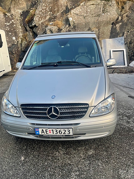 Mercedes-Benz Viano 2 of 5