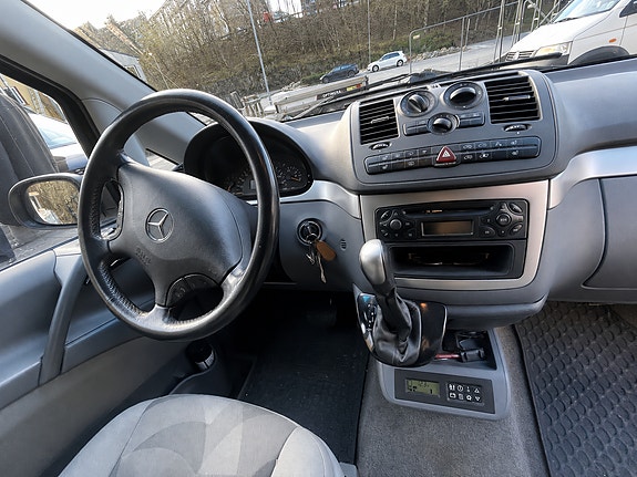 Mercedes-Benz Viano 5 of 5