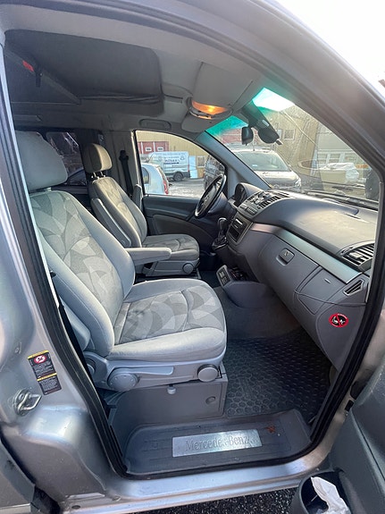 Mercedes-Benz Viano 6 of 9